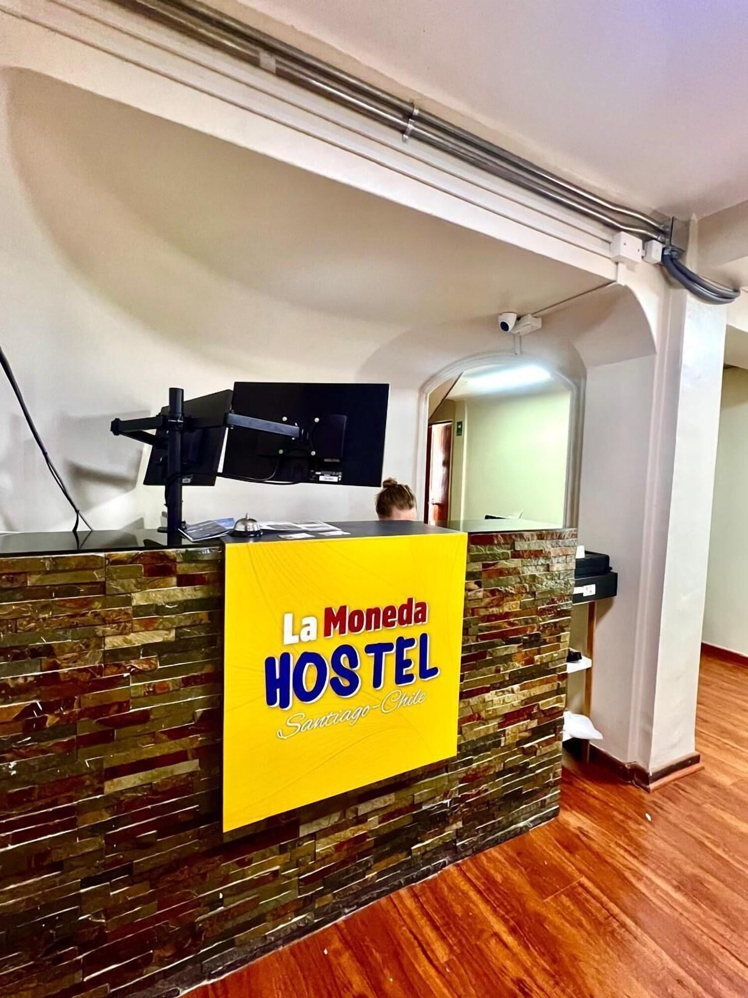 Vista Lobby Hostel La Moneda