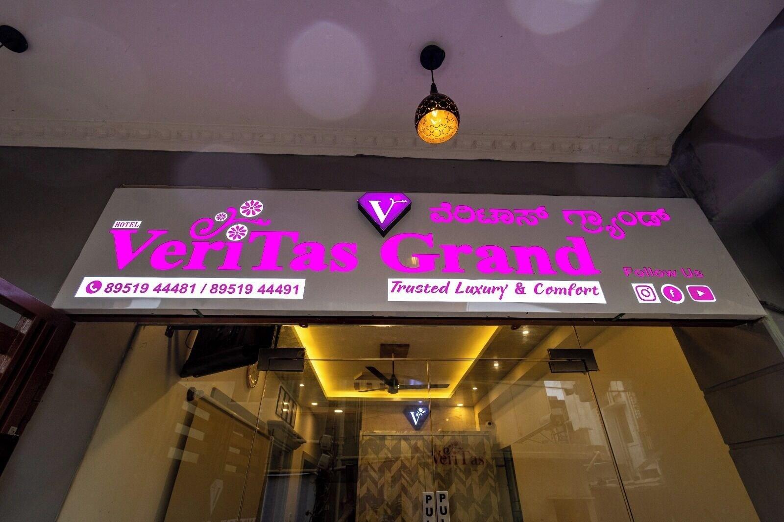 Vista Exterior Veritas grand