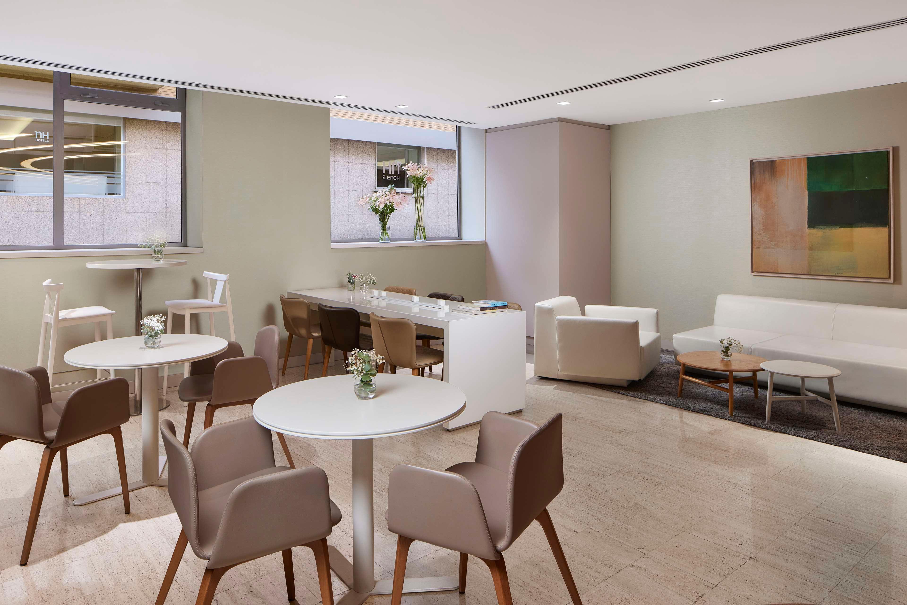 Vista Lobby NH Madrid Zurbano