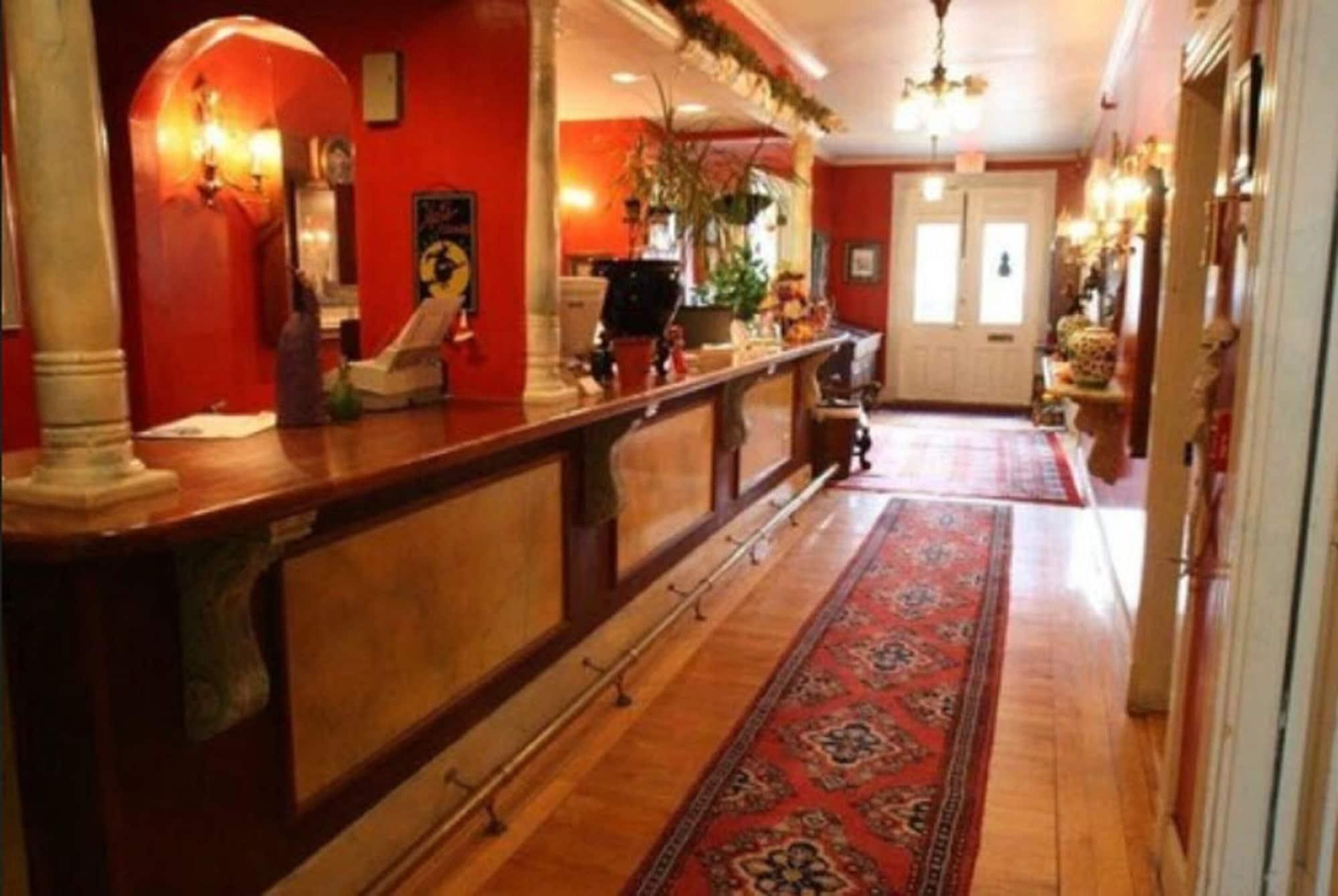 Vista Lobby Admiral Fitzroy Inn