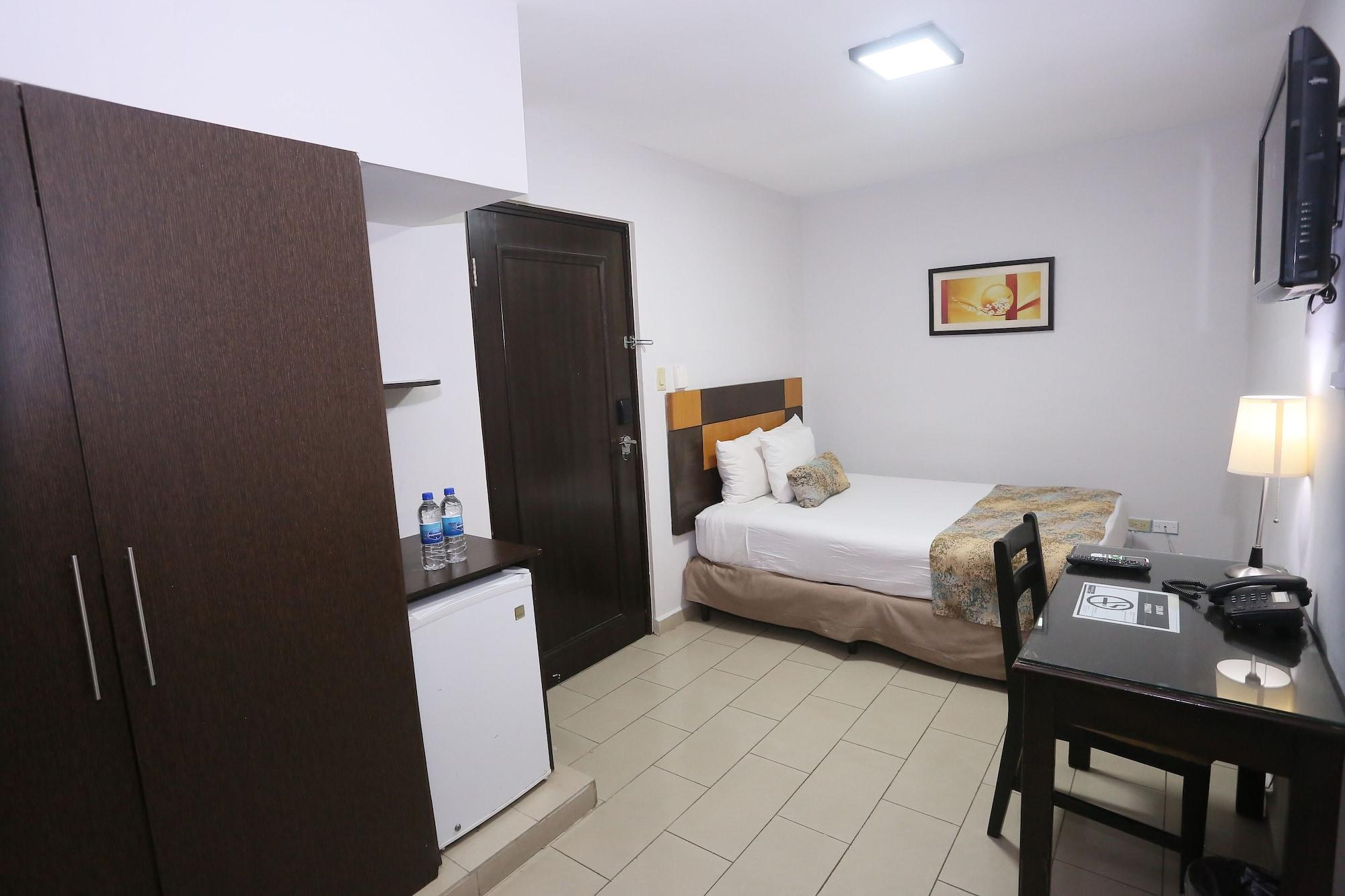 Set de Habitación Metro Hotel Panama