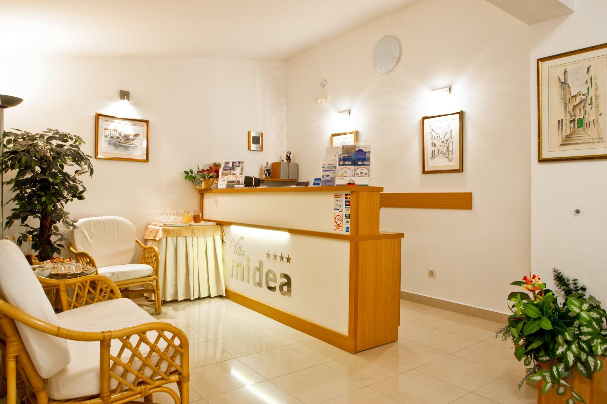 Vista Lobby Villa Midea