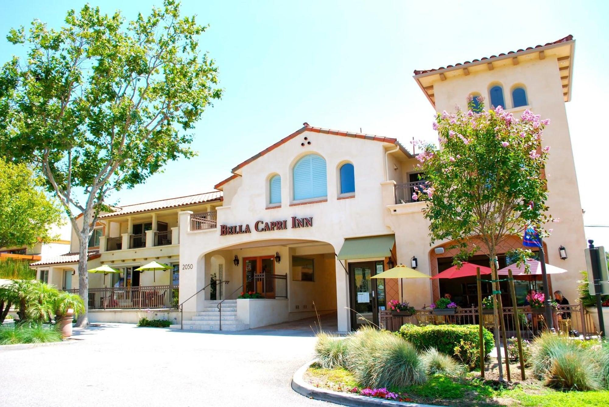 Vista Exterior Bella Capri Inn