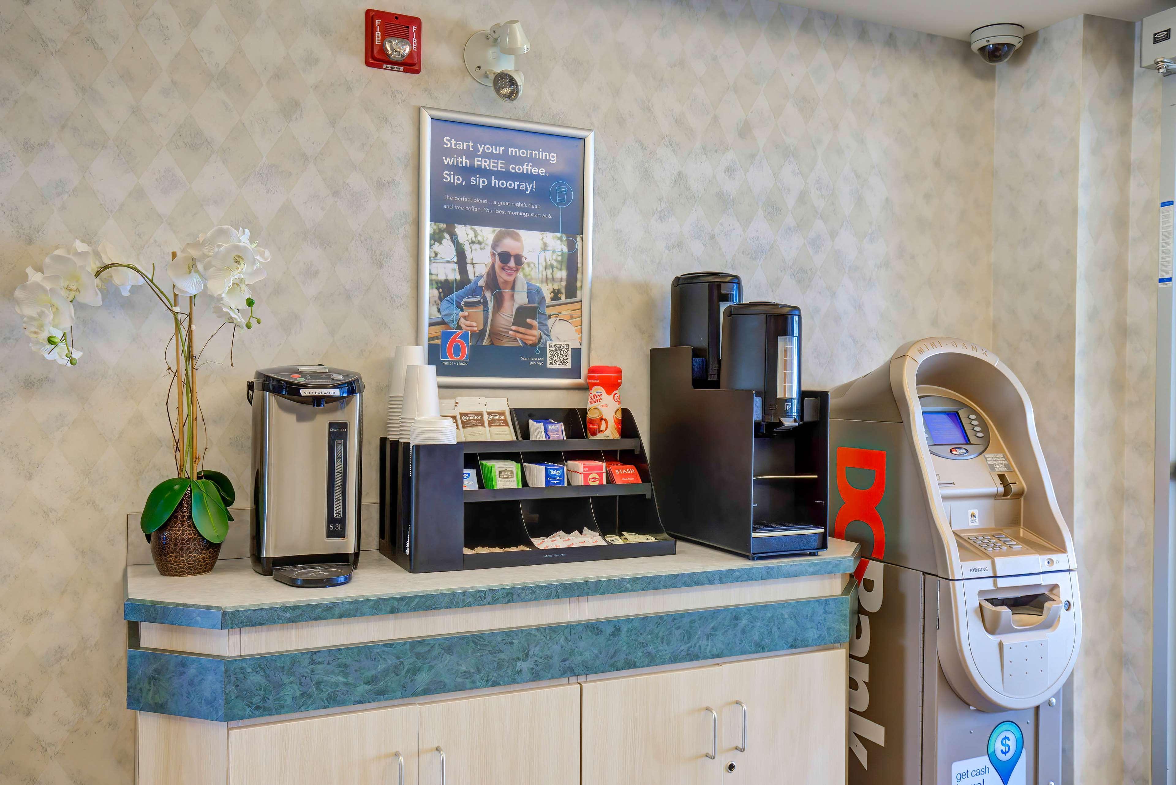 Bar/Salón Motel 6 Grande Prairie, AB