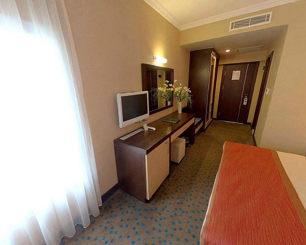 Habitación MOM Hotel