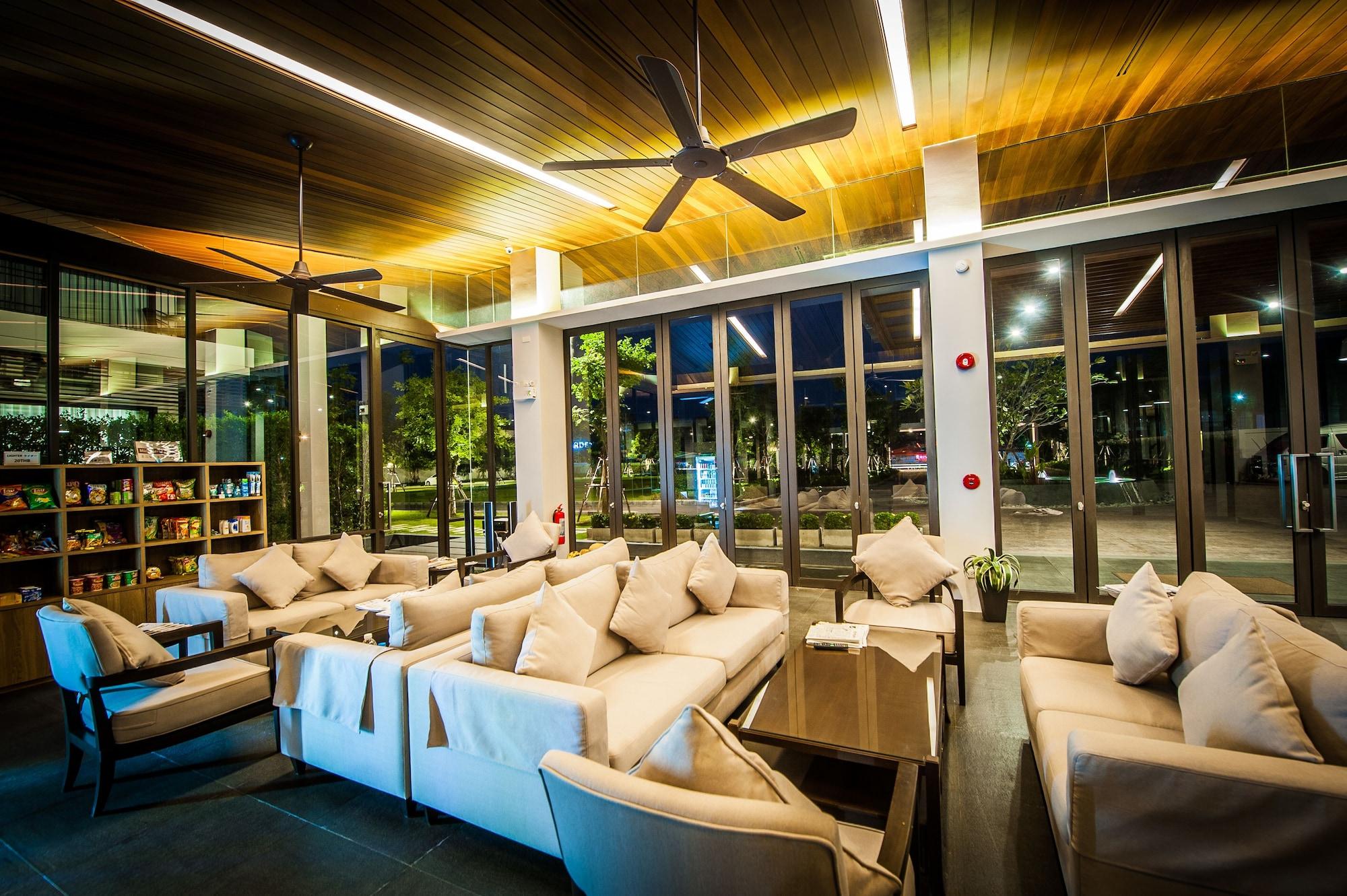 Vista Lobby Burgundy Residence