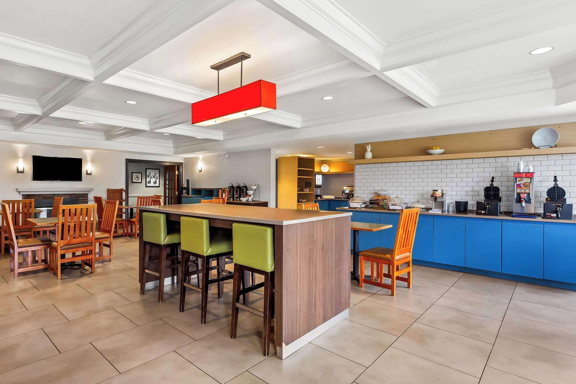 Restaurant Country Inn & Suites by Radisson, Portage, IN