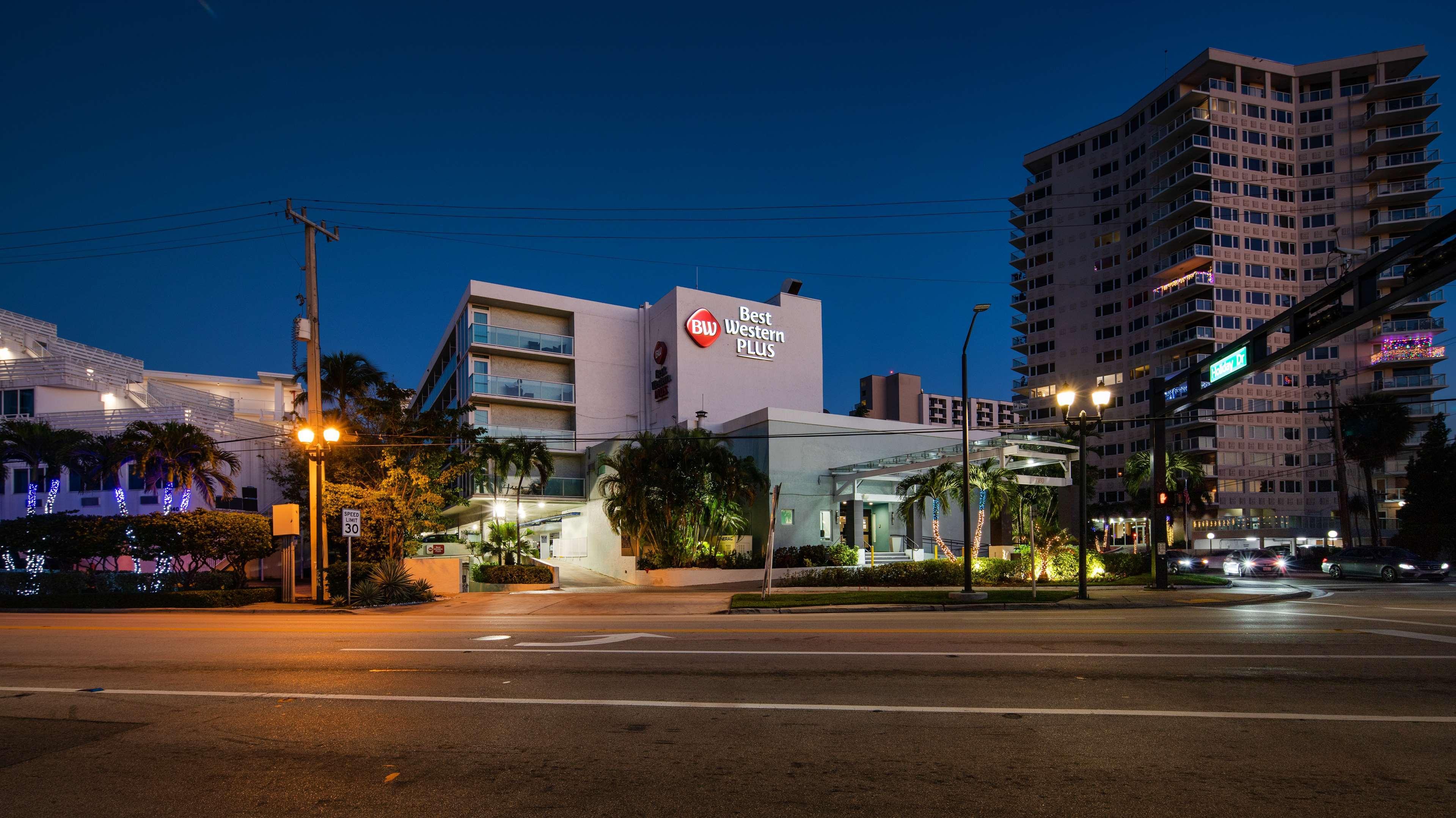 Vista Exterior Best Western Plus Oceanside Inn