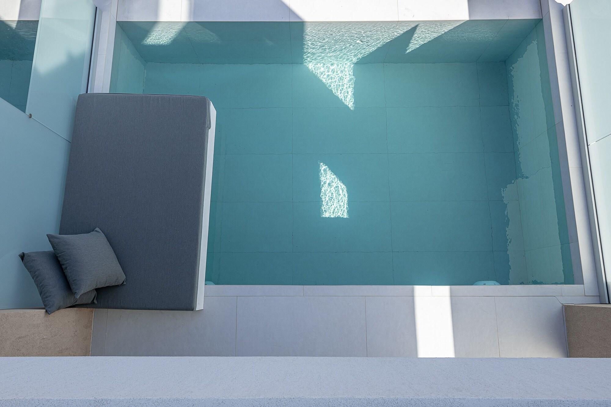 Vista Piscina Nuovo Luxury Suites