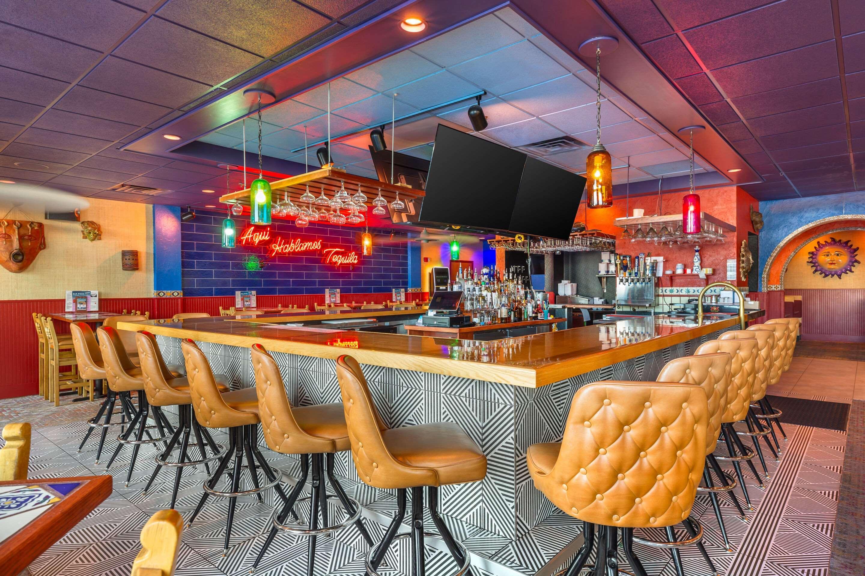 Bar/Salón Comfort Inn & Suites Logan International Airport