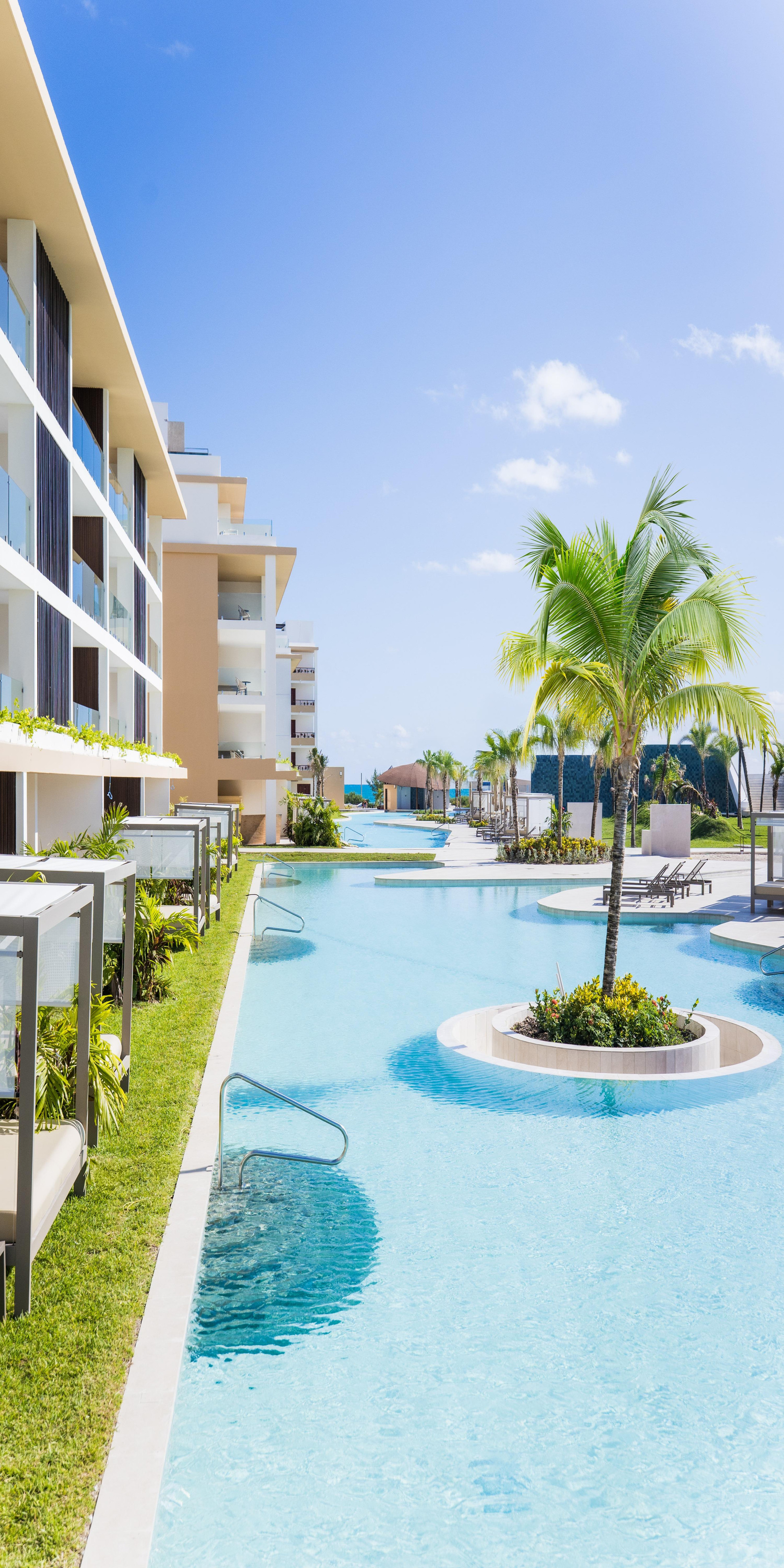 Vista Piscina Majestic Mirage Costa Mujeres - All Suite Resort