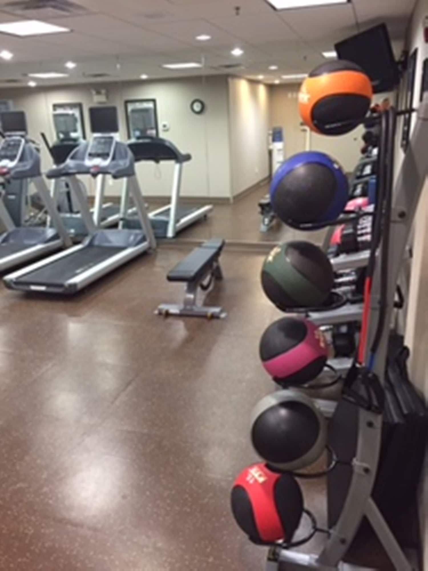 Academia Holiday Inn Express Hotel and Suites Mankato East by IHG