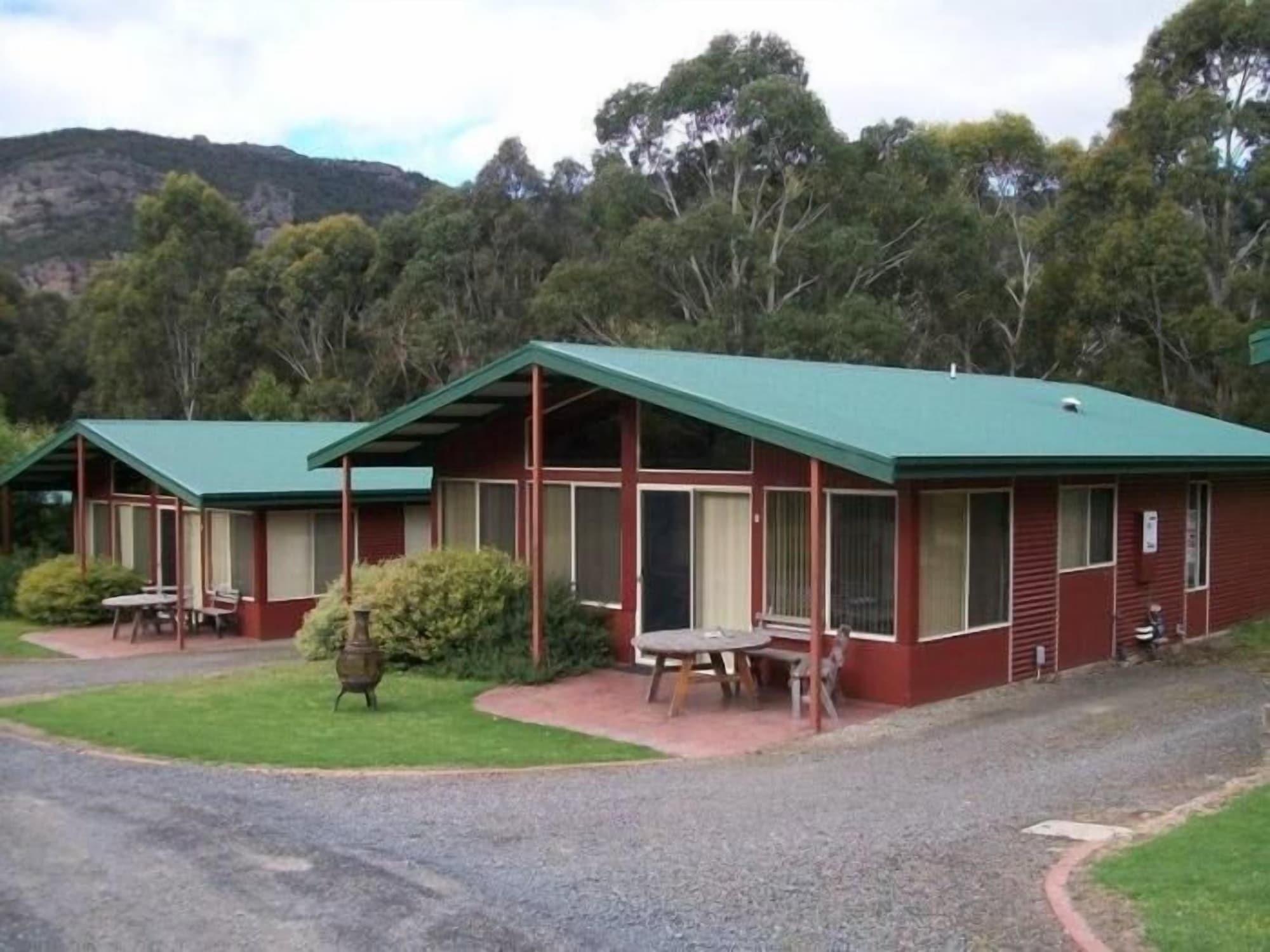 Varios Halls Gap Valley Lodges