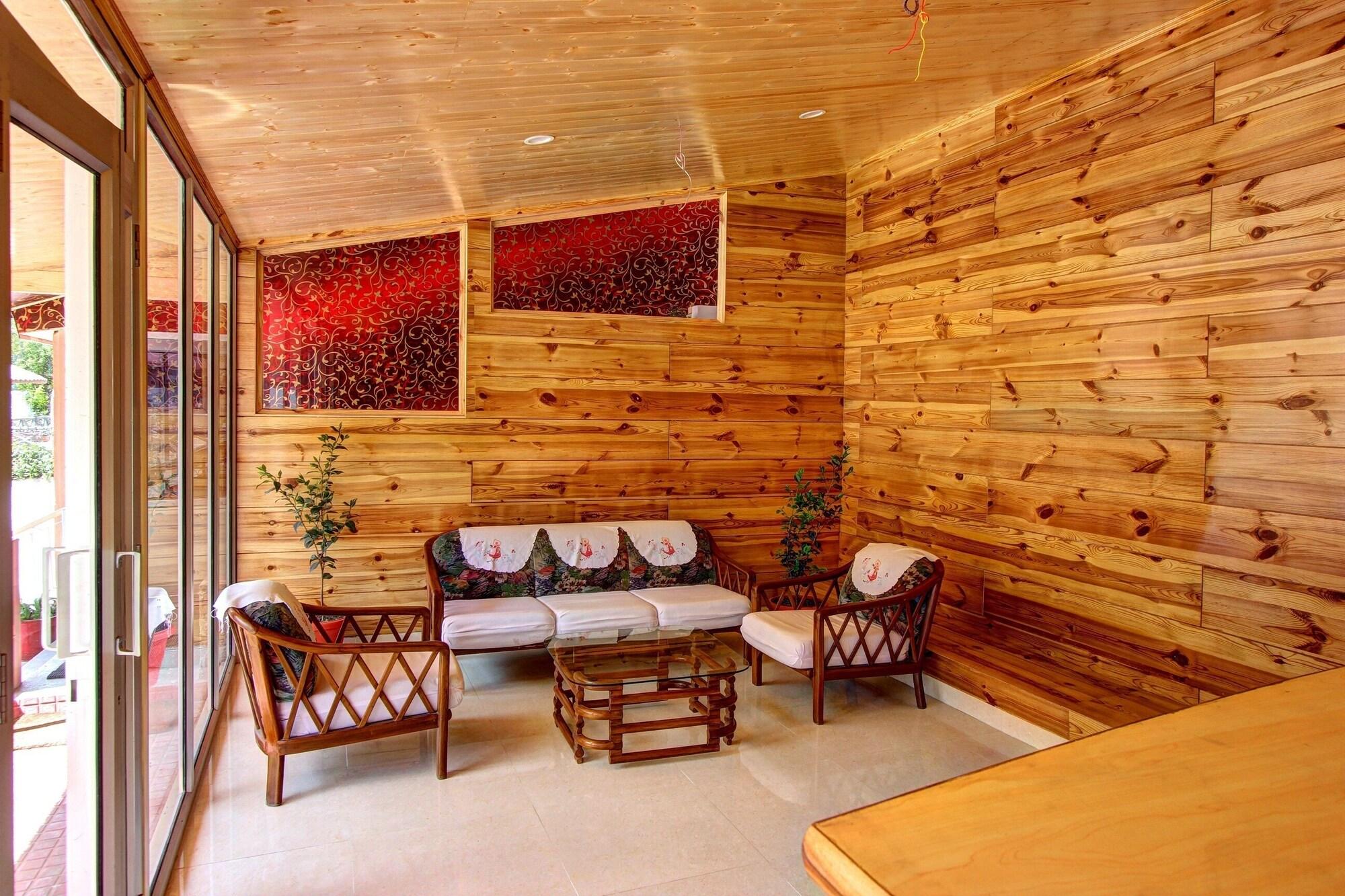 Vista Lobby Hotel Monarch Residency Manali
