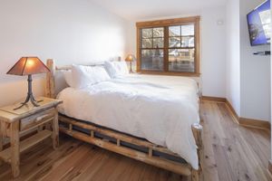 Alquiler Vacacional - Large Springs condo just steps from the Gondola and River Run Village