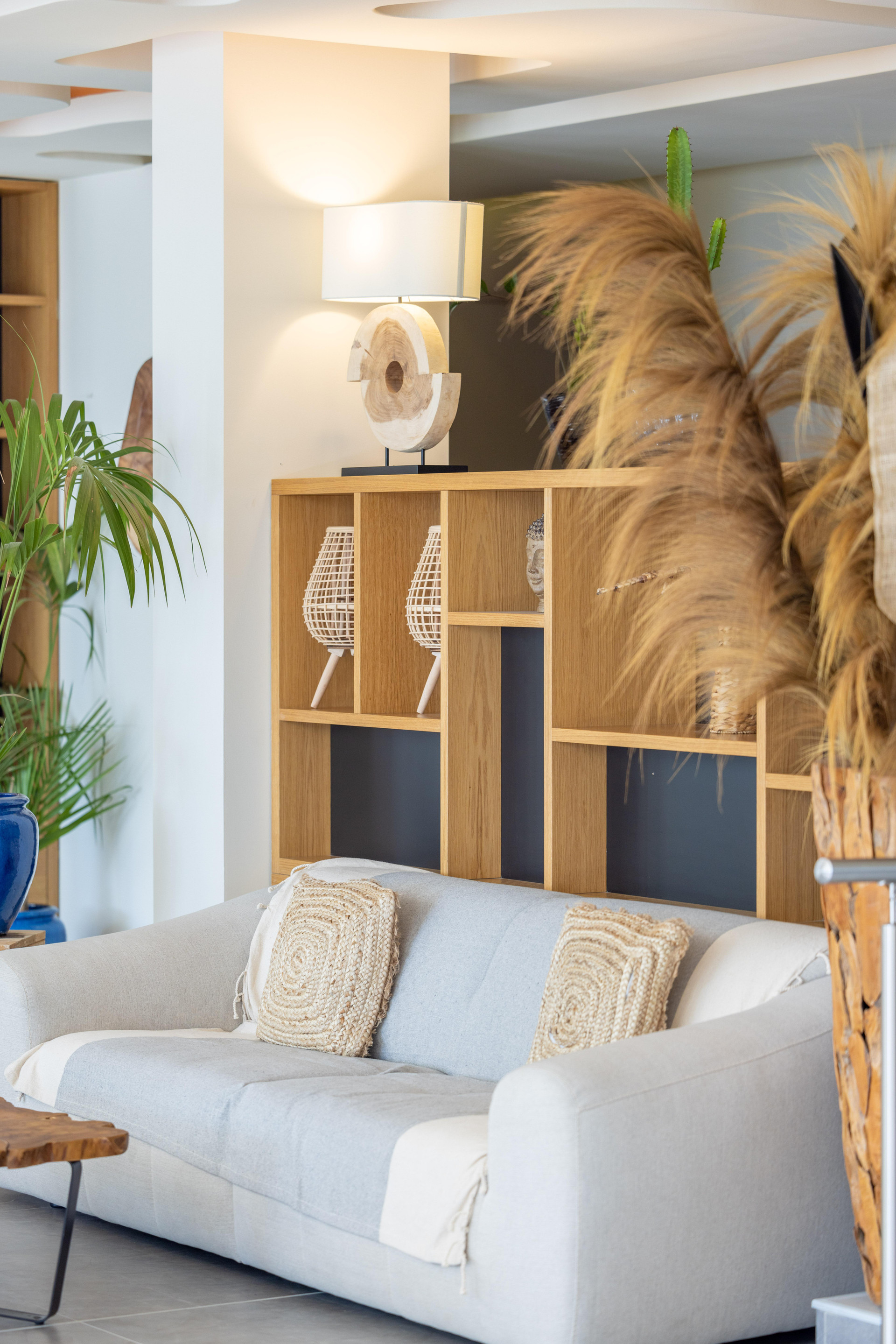 Vista Lobby Luxotel Cannes
