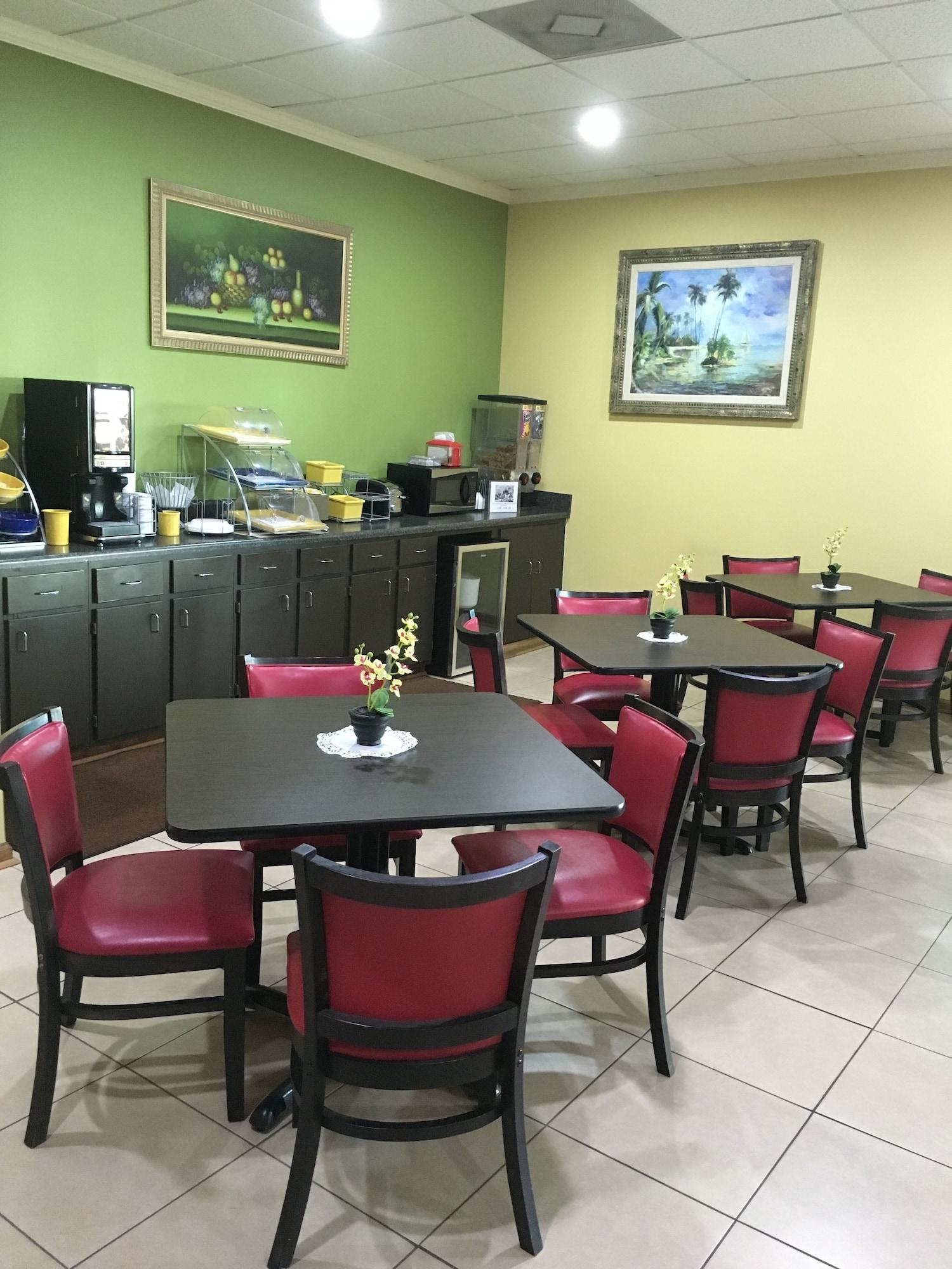 Bar/Salón American Inn  - Pontotoc