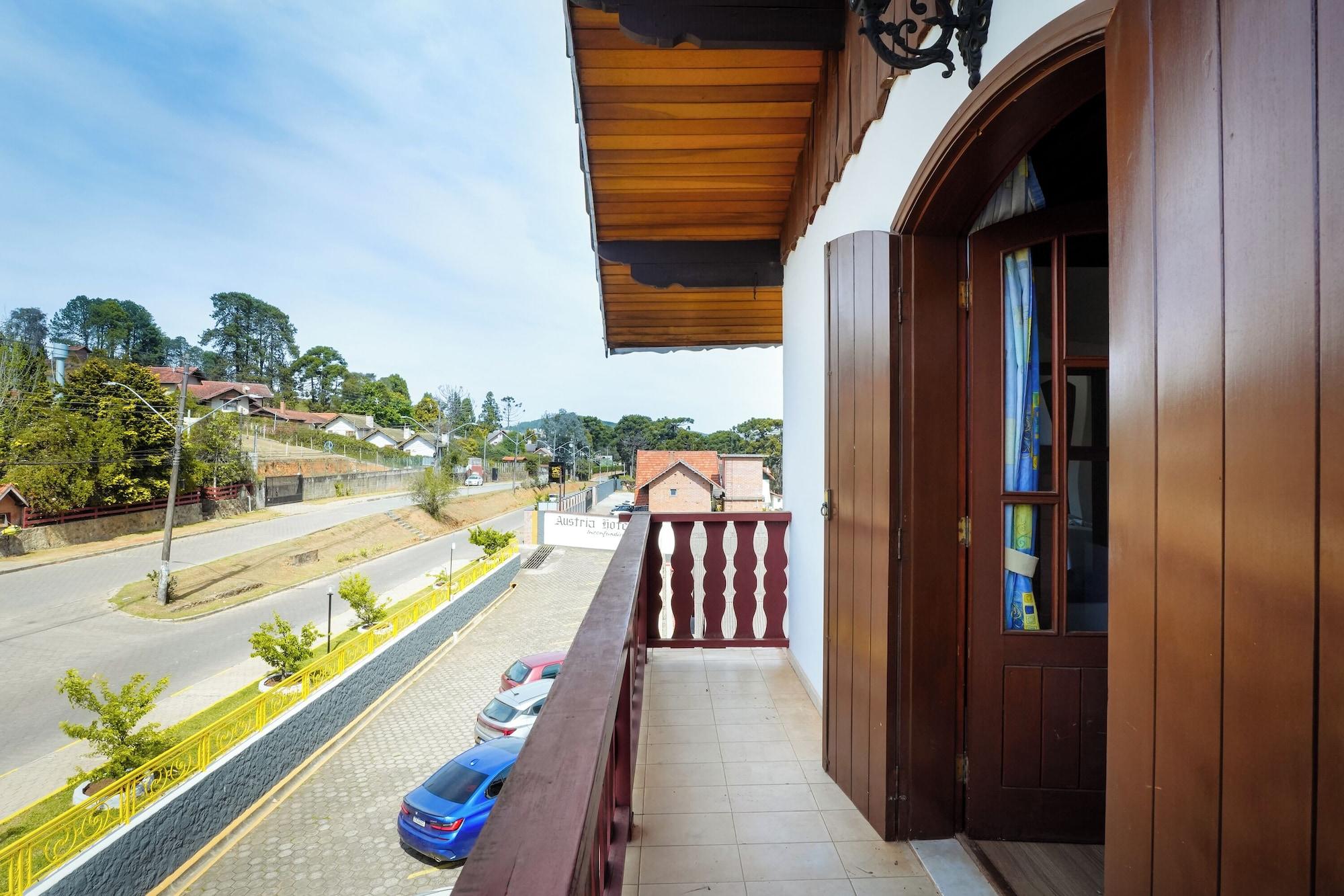 Varios VELINN Austria Hotel