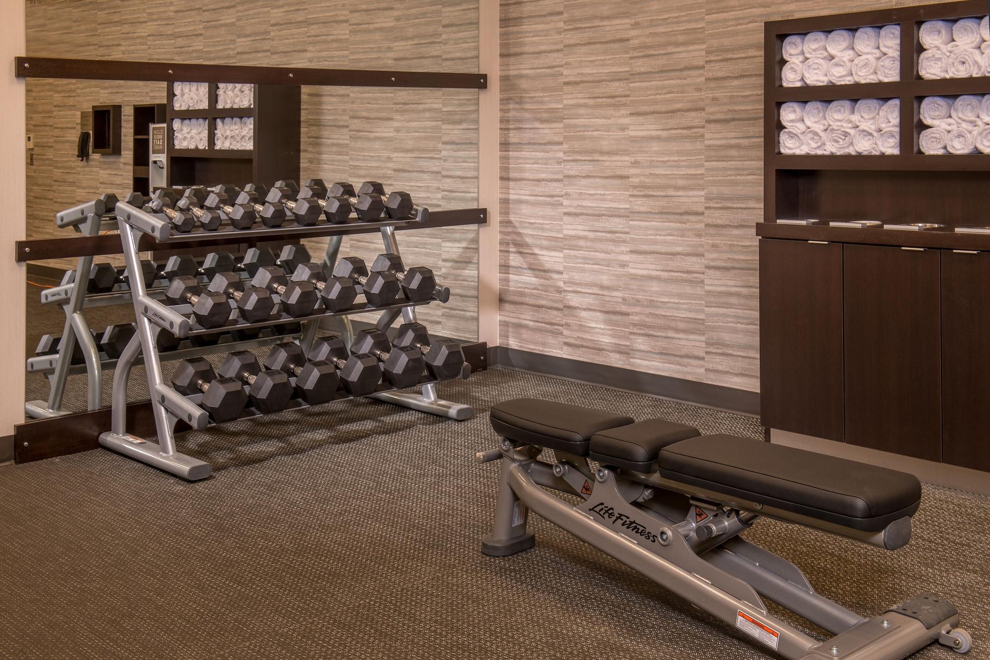 Gimnasio Courtyard by Marriott Hershey Chocolate Avenue