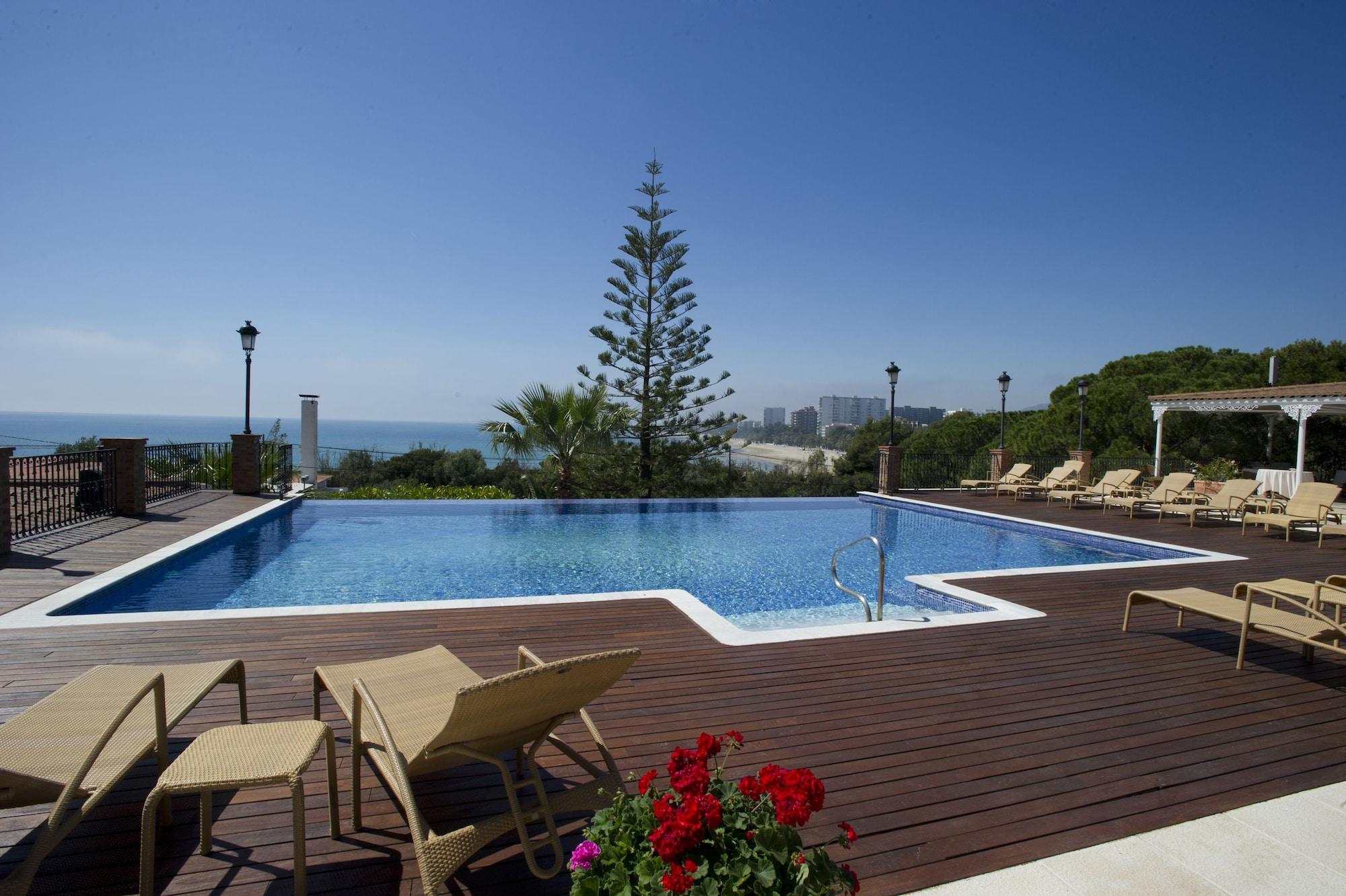 Vista Piscina Thalasso Hotel El Palasiet