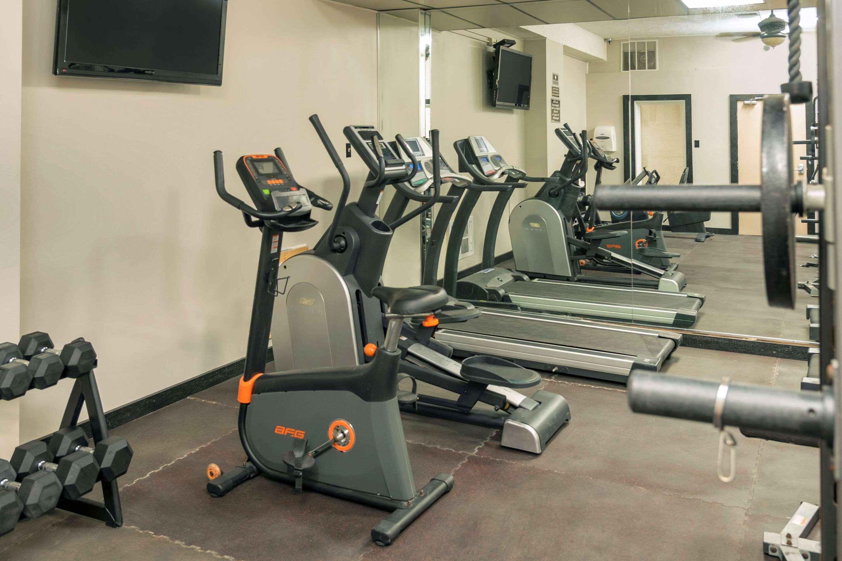 Gimnasio Econo Lodge Inn & Suites
