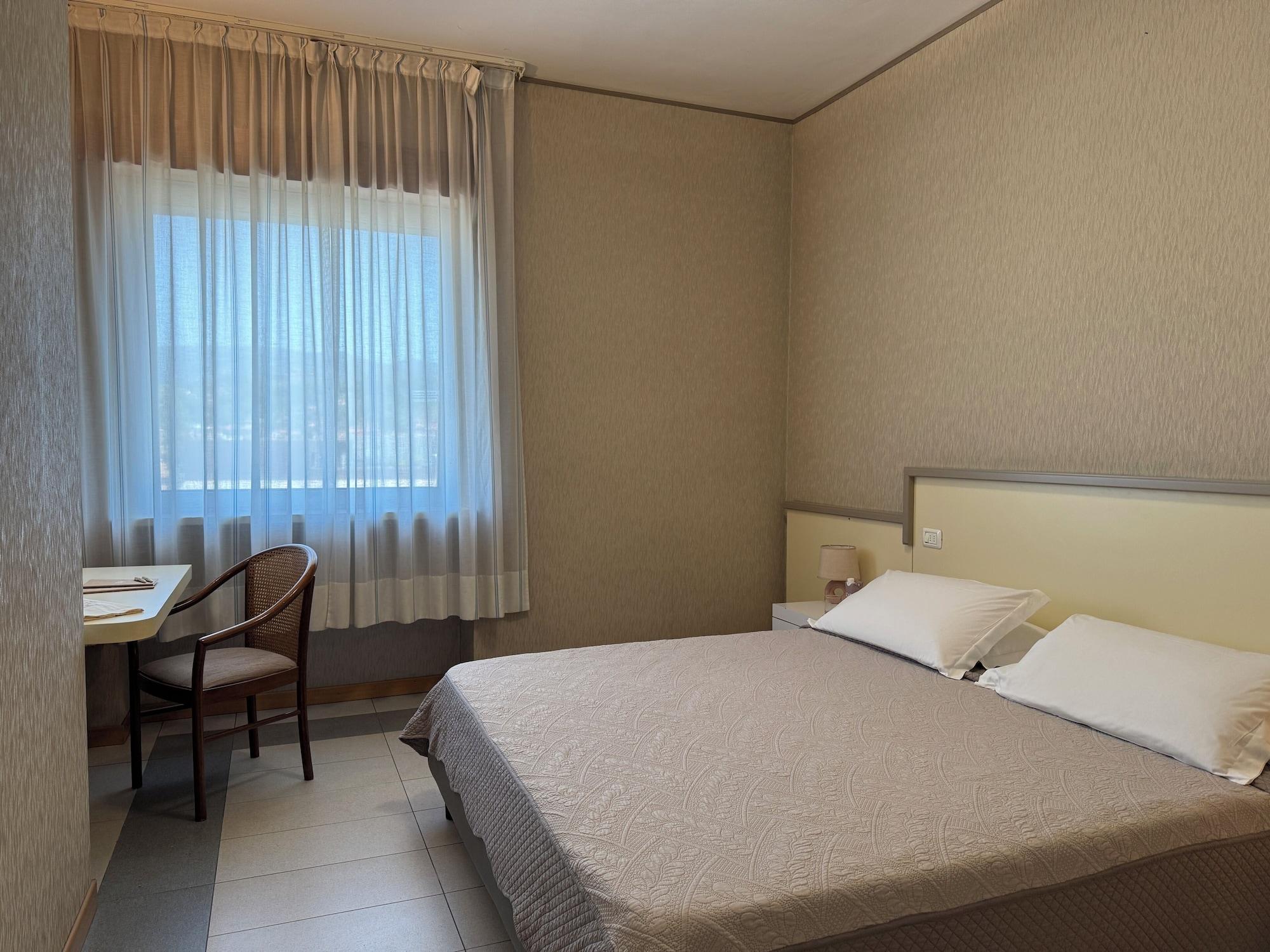Varios Hotel Al Sant andrea