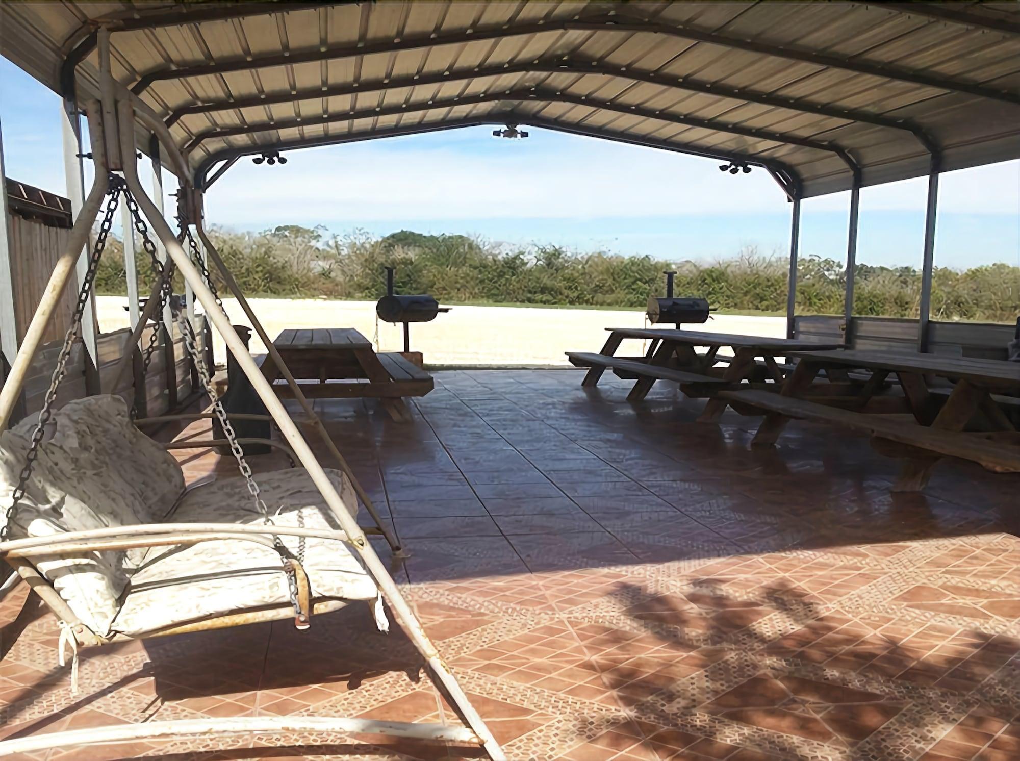 Instalaciones Recreativas Chaparral Motel