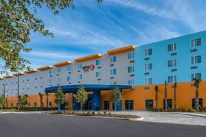 Hoteles Cerca de Orlando Premium Outlets cerca del Centro
