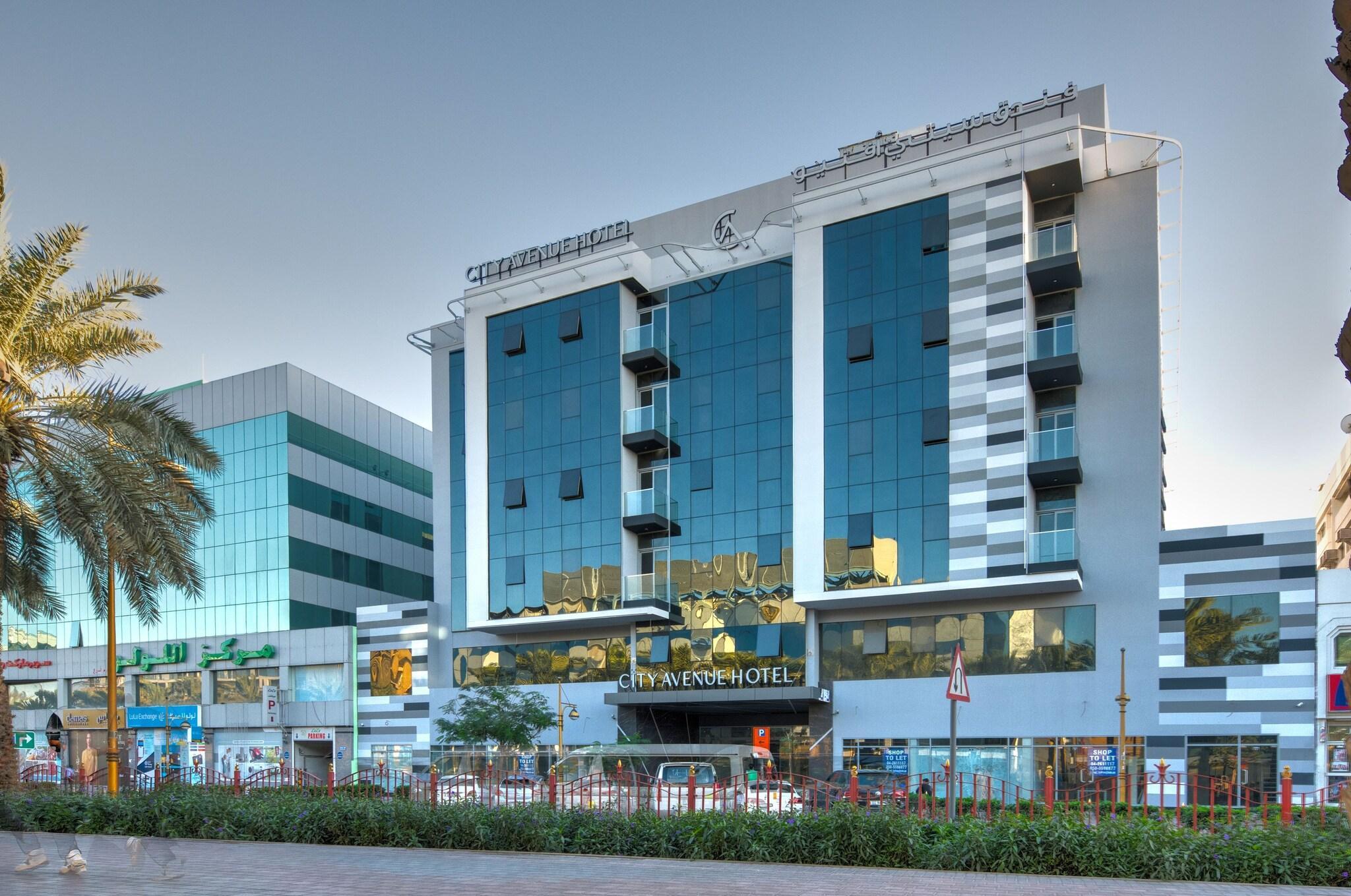 Vista Exterior City Avenue Hotel