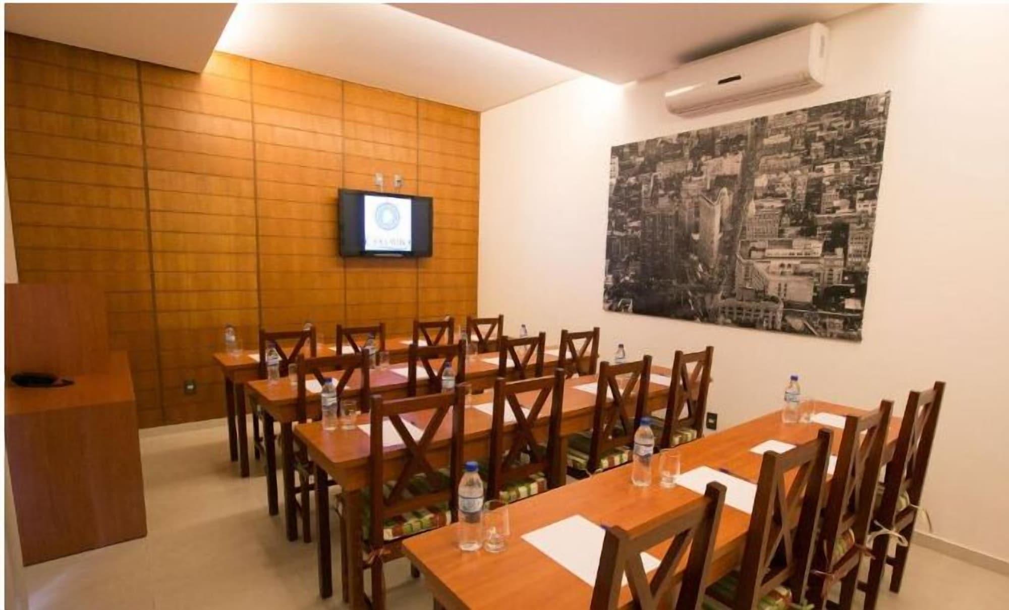 Sala de Reuniones Hotel Colombo