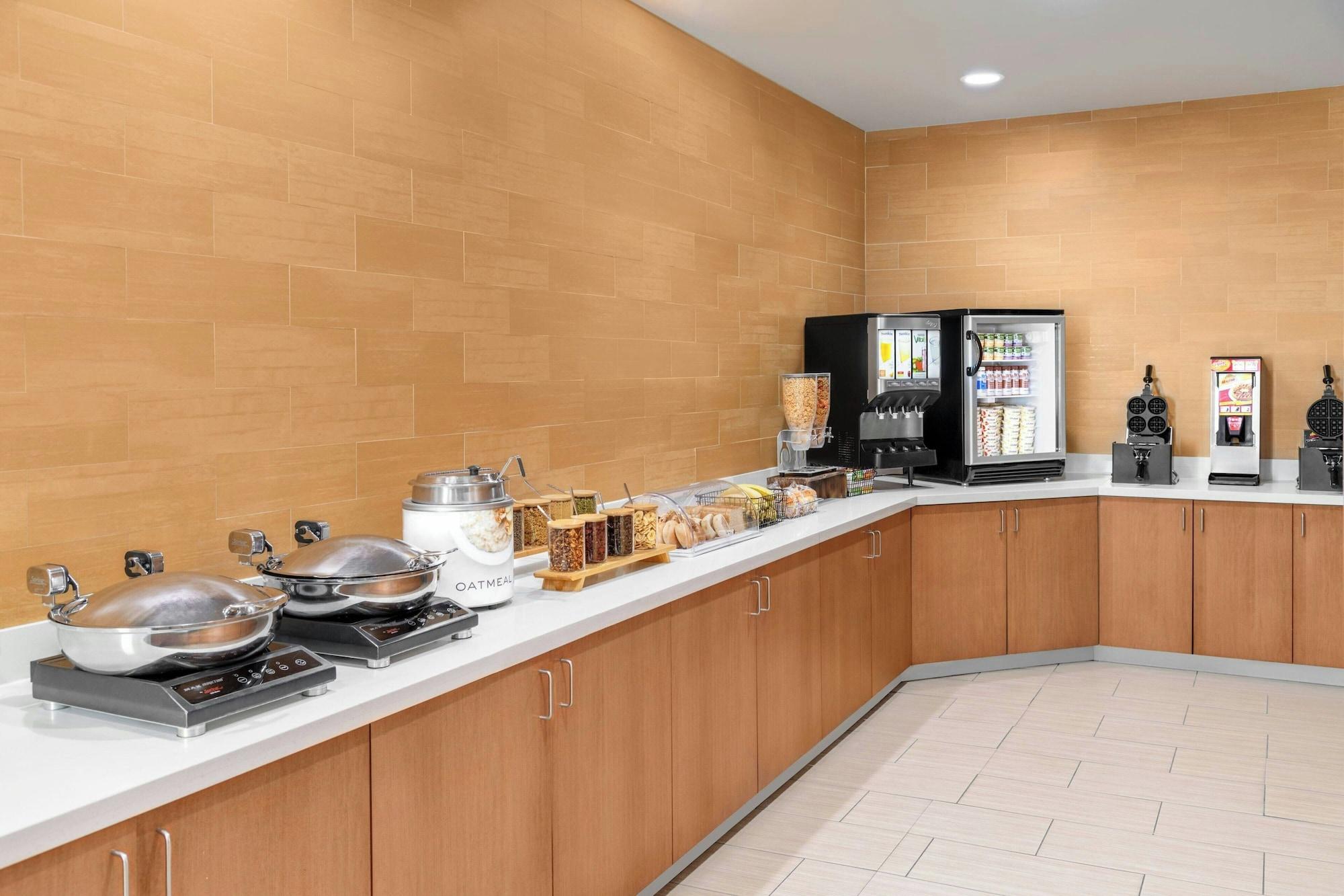 Restaurant SpringHill Suites Detroit Auburn Hills
