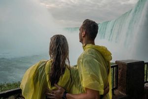 Actividad - Lado canadiense: Niágara con paseo en barco, degustaciones de arce y chocolate - Tour de medio día