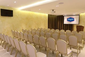 Alojamiento - Hampton by Hilton Panama