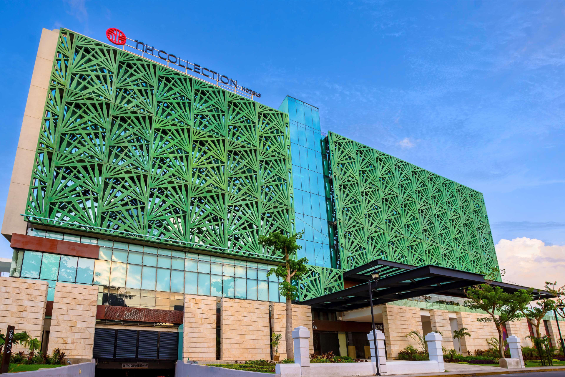Vista Exterior NH Collection Merida Paseo Montejo