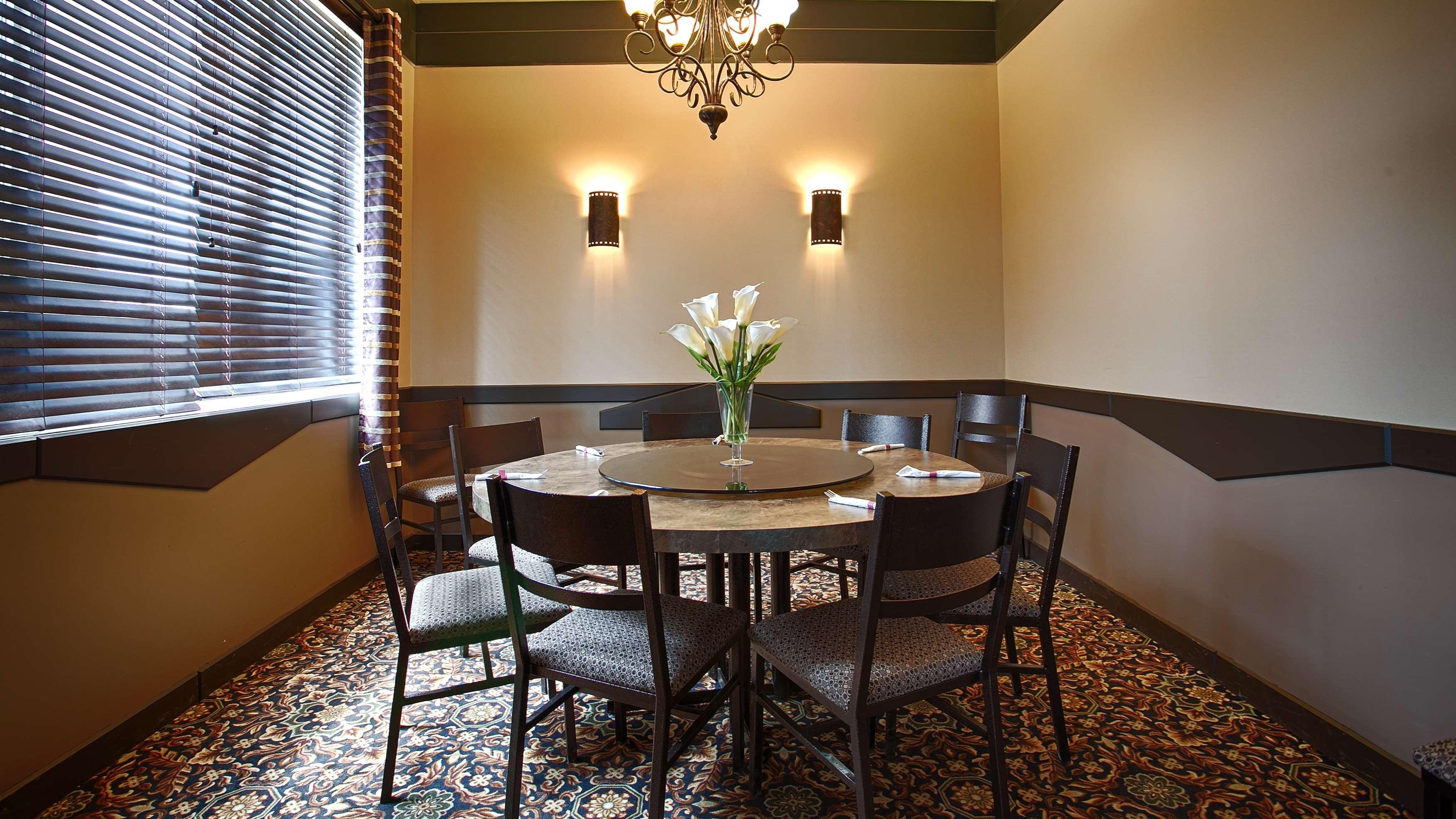 Restaurant Best Western High Road Inn