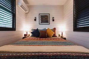 Alquiler Vacacional - The Hacienda Container Tiny Home 12 min to Magnolia Baylor