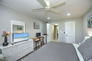 Alquiler Vacacional - 5 min to Beach, Pool, Golf, BBQ! 1-bedroom apartment, WiFi, AC in Naples