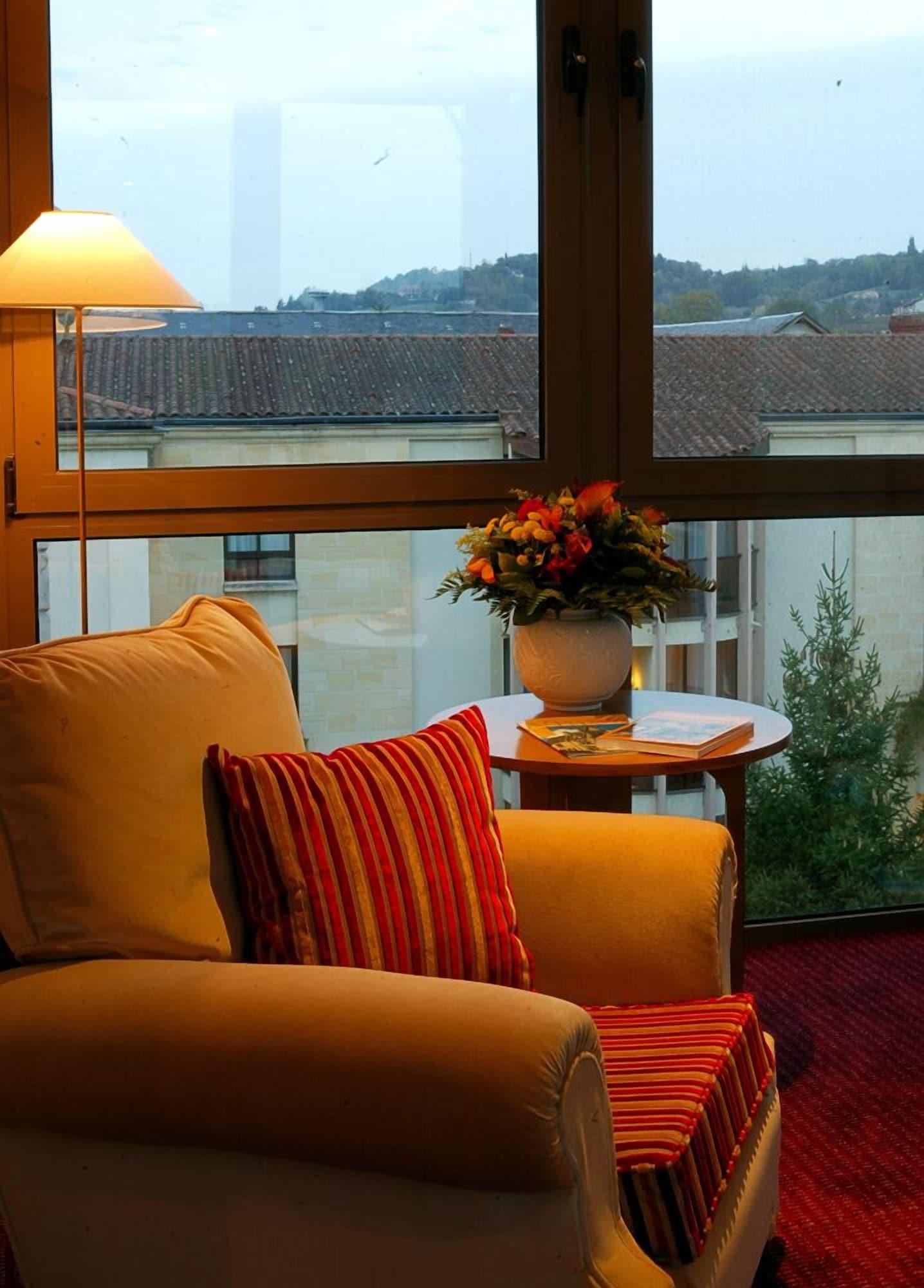 Vista Lobby Clos La Boetie