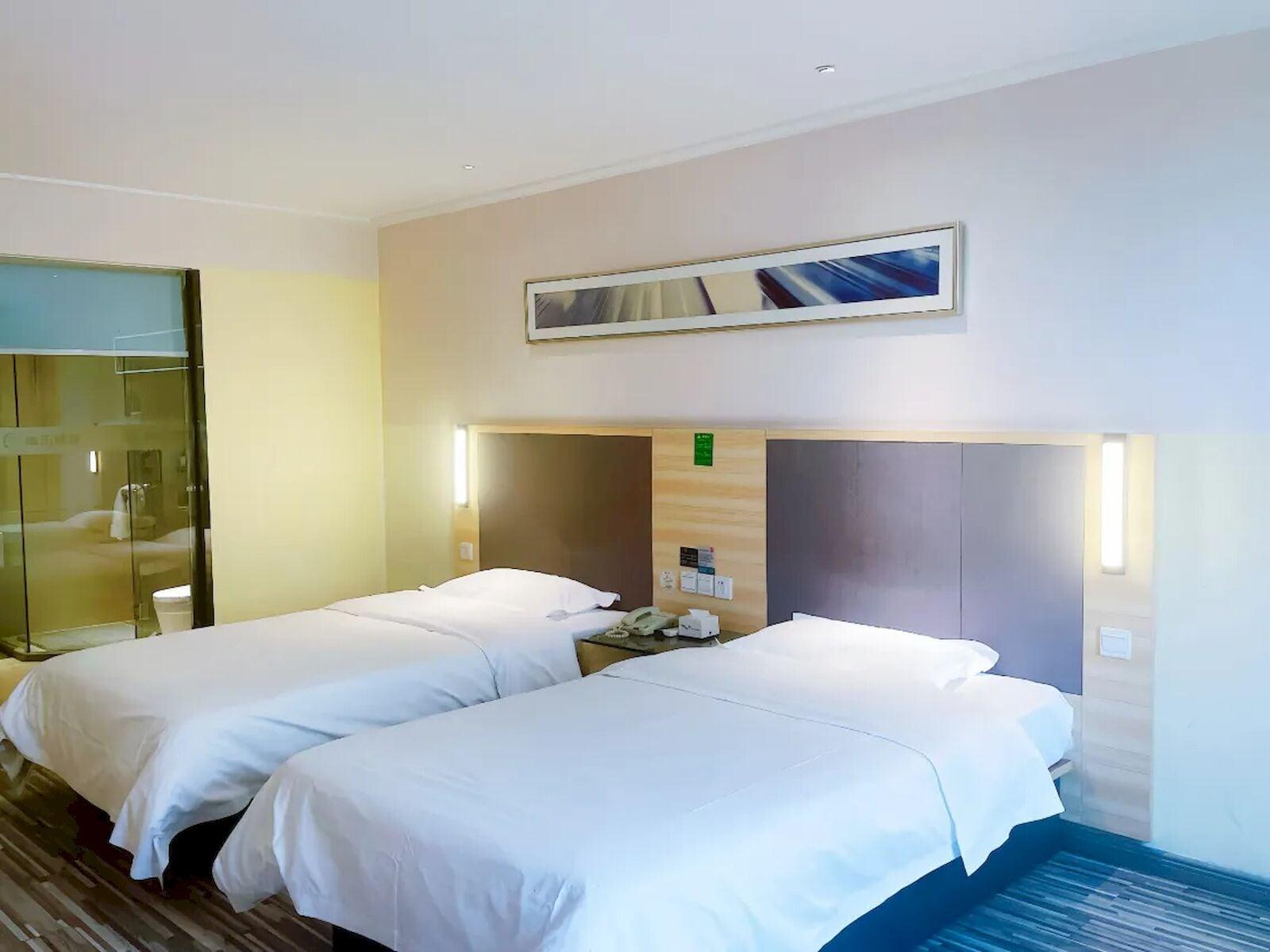 Spa City Comfort Inn GZ Baiyundadaobei