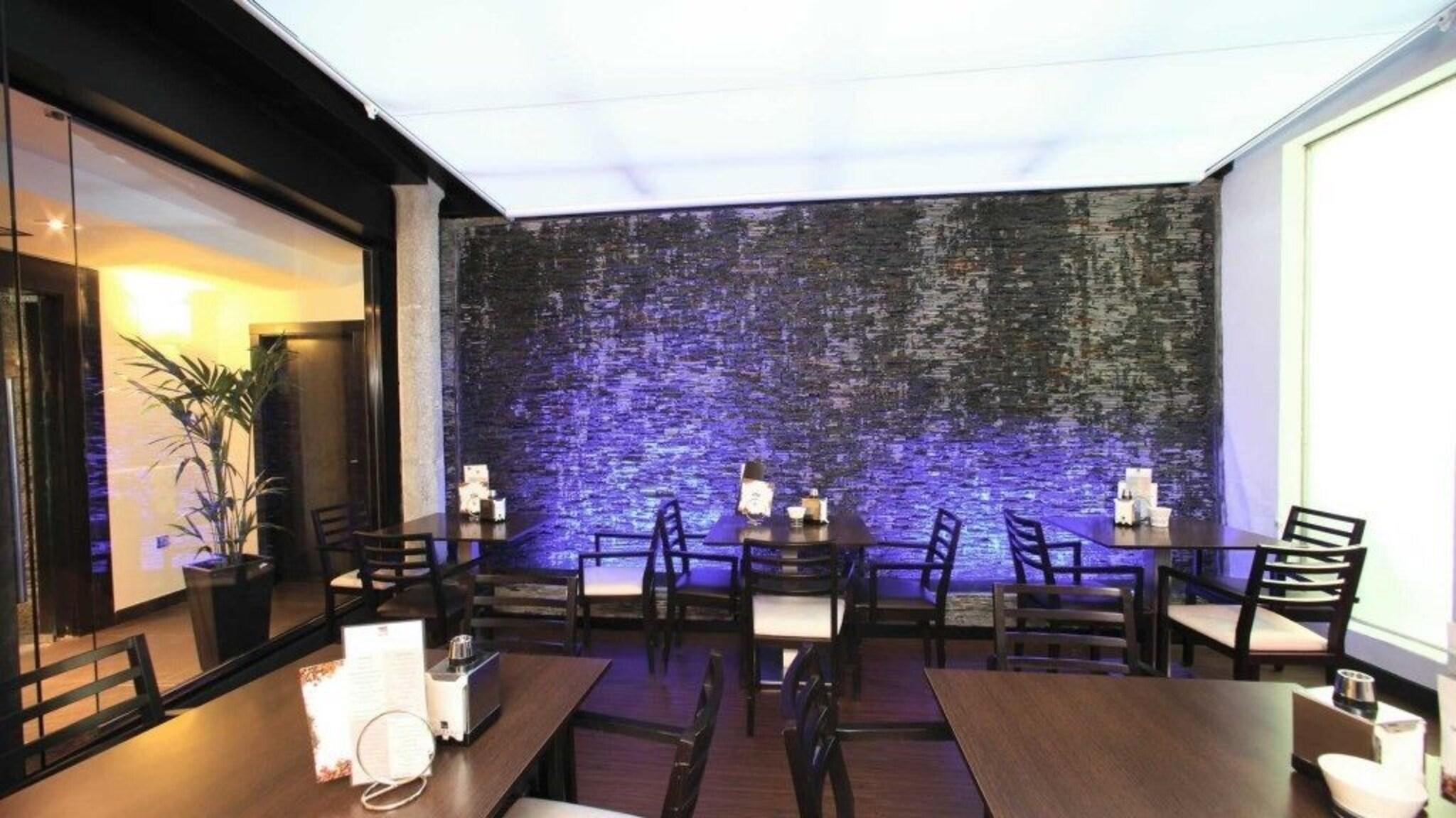 Bar/Salón Hotel Cardenal