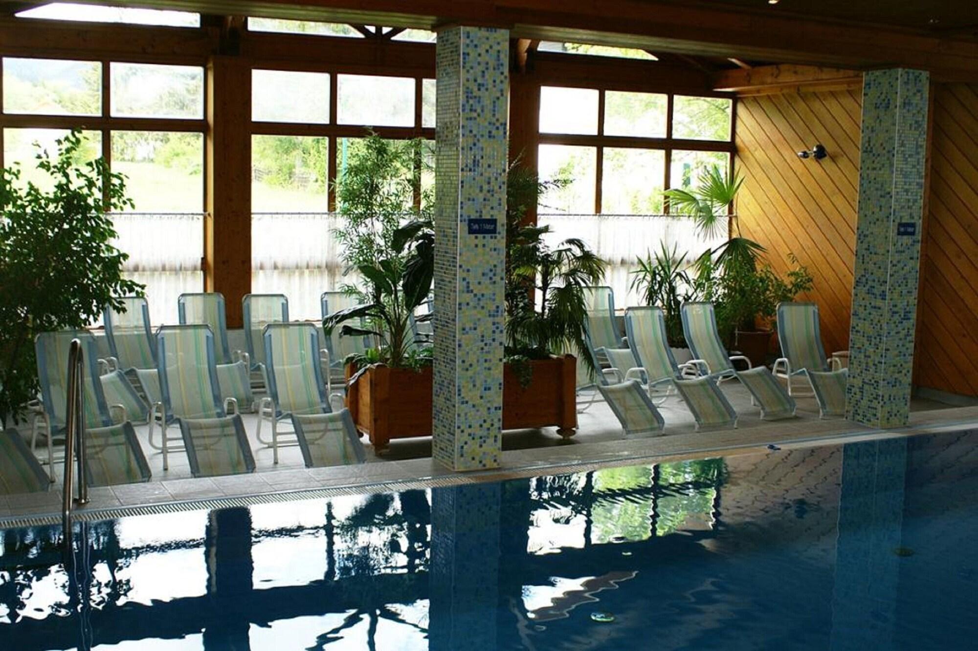 Vista Piscina Hotel Paradiesquelle