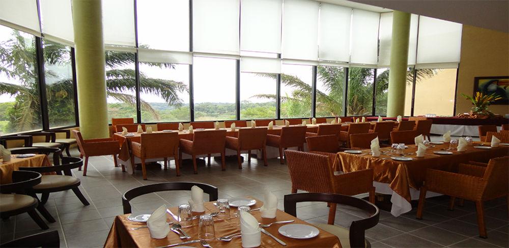 Restaurant Los Cedros Eco Resort