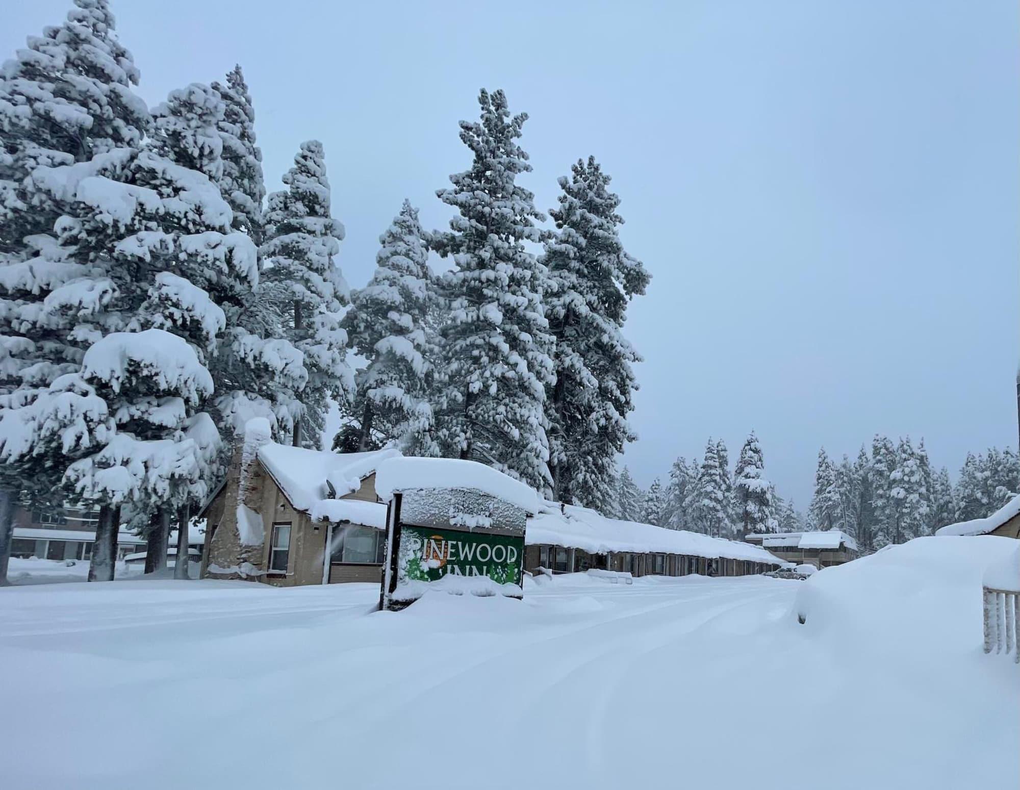 Vista Exterior Tahoe Sands Inn