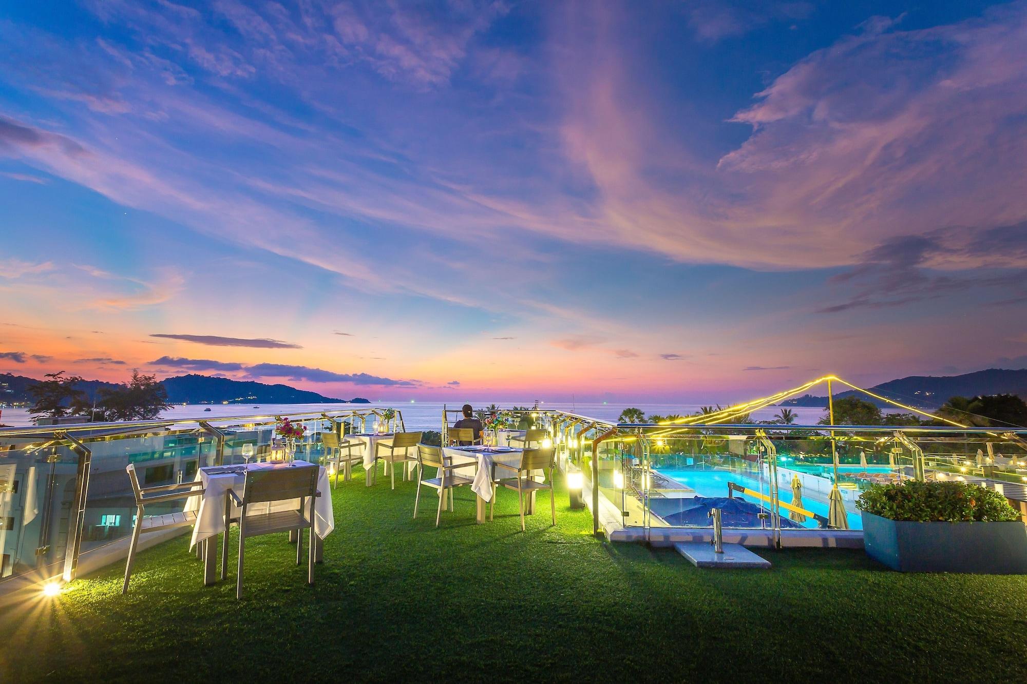Playa Hotel Clover Patong Phuket
