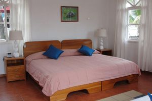 Alojamiento - Angermeyer Waterfront Inn