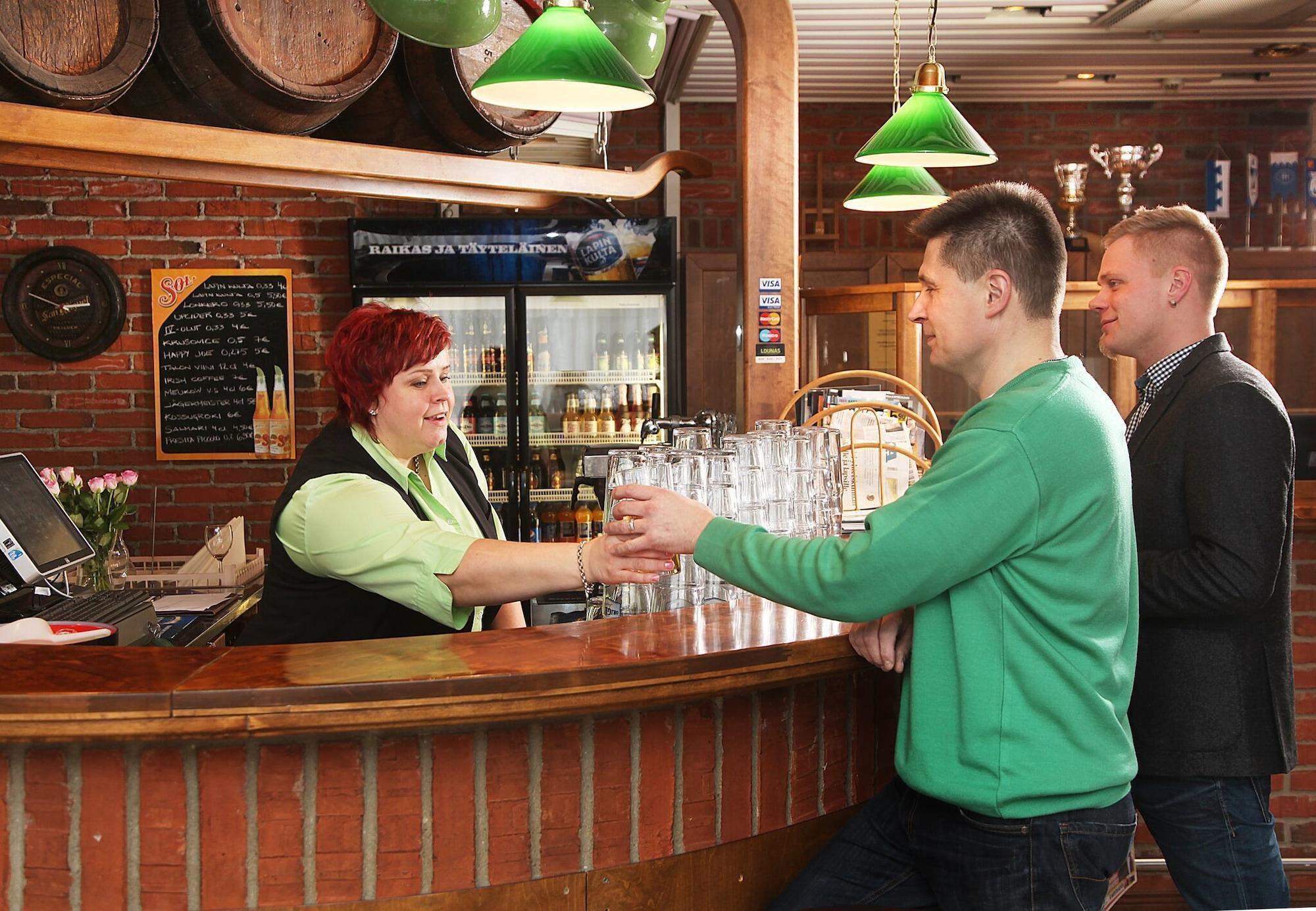 Bar/Salón Finlandia Hotel Kurikka