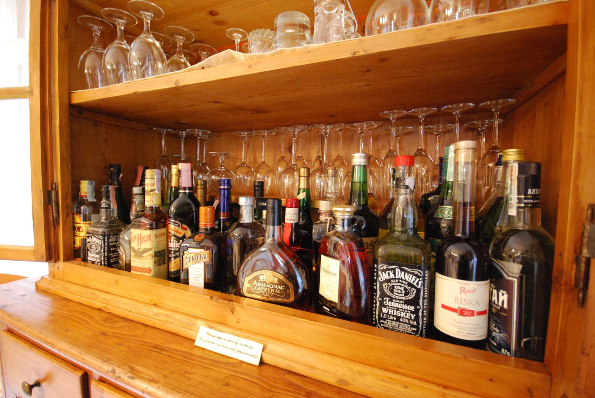 Bar/Salón Villa Tuttorotto