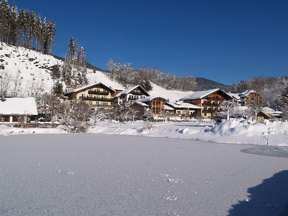 Varios Berau Landhotel am See