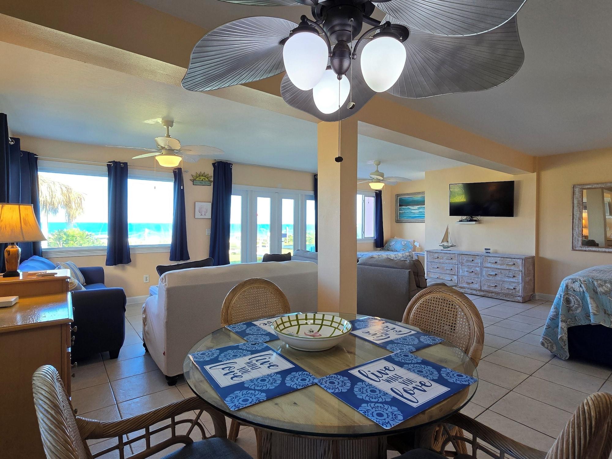 Varios Sea Scape Oceanfront Motel