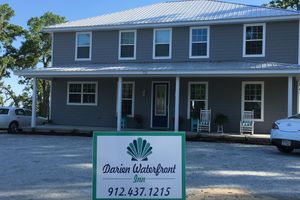 Alojamiento - Darien Waterfront Inn